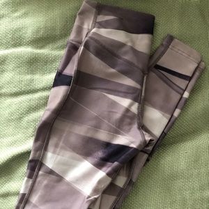 Lavender print nike Dry fit yoga or running pants, xs